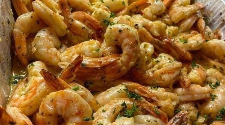 BAKED CAJUN SHRIMP: A Spicy Seafood Delight